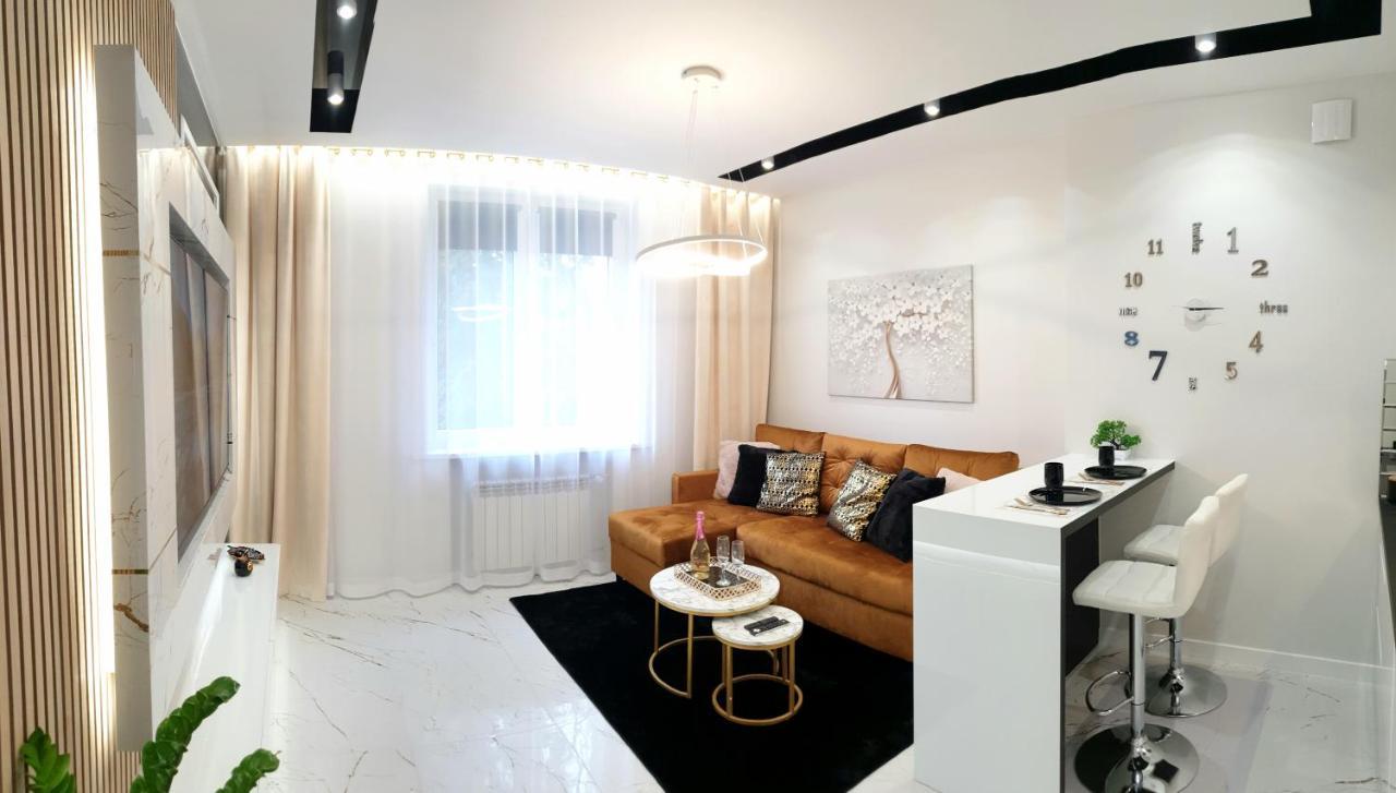 Vip Room 2+2 Konin  Exteriér fotografie