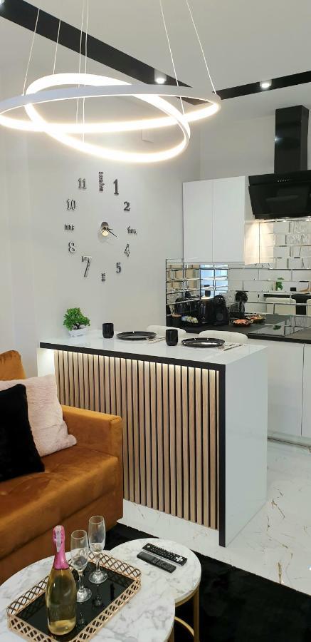 Vip Room 2+2 Konin  Exteriér fotografie